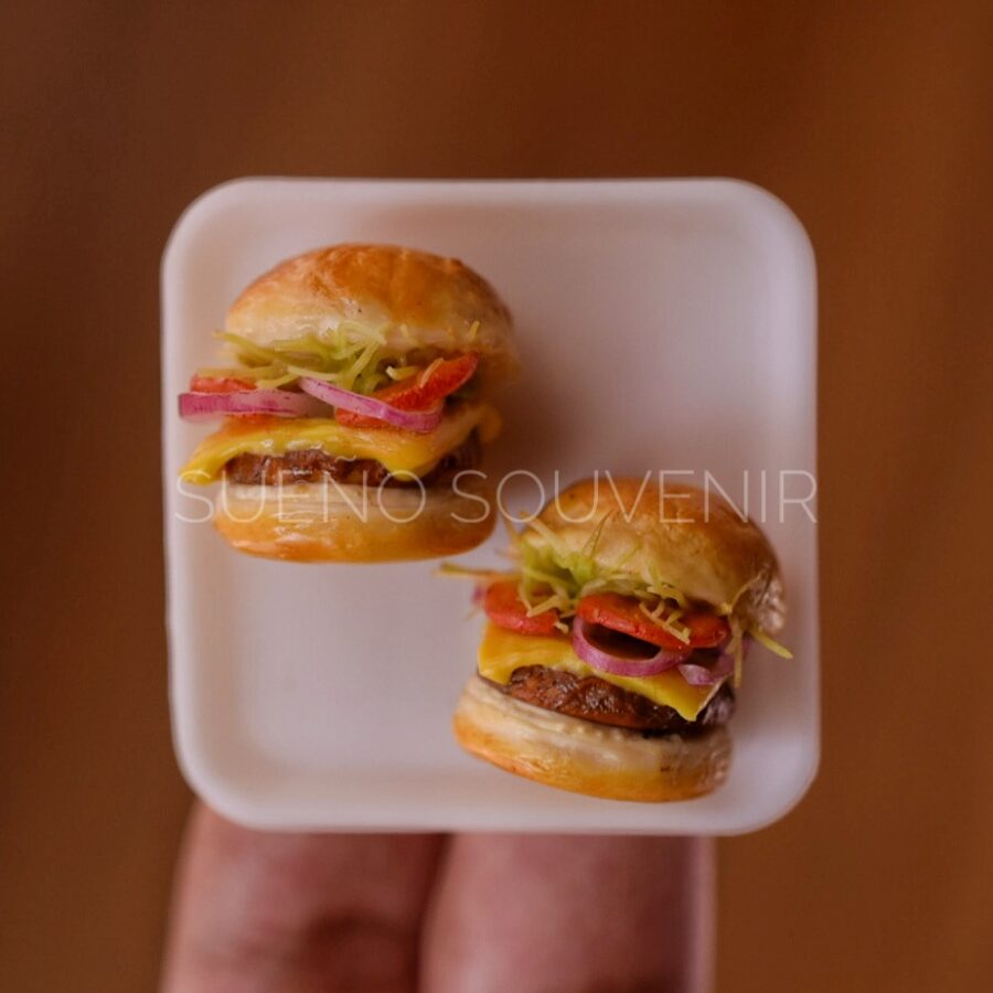 2 Burger minis on a plate - PRE ORDER ONLY