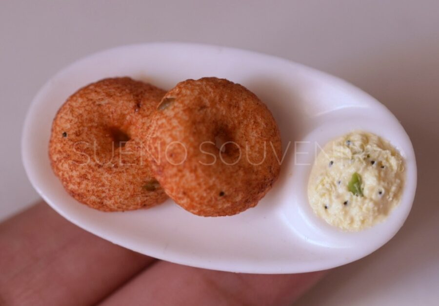 Medhu vadai & chutney - PRE ORDER ONLY